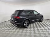 Used 2022 Volkswagen Tiguan SEL R-Line image 3