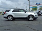Used 2017 Ford Explorer XLT w/ Equipment Group 202A image 2