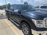 Used 2018 Nissan Titan SL image 2