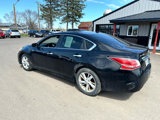 Used 2015 Nissan Altima 2.5 SV image 2
