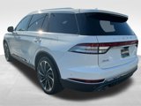 Certified 2021 Lincoln Aviator Reserve w/ Equipment Group 201A image 3
