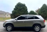 Used 2013 Kia Sorento LX w/ Value Pkg image 3