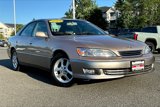 Used 2001 Lexus ES 330 image 2