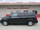 Used 2018 Dodge Grand Caravan SXT image 2