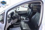 Used 2022 Chrysler Pacifica Touring-L image 5