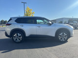 Used 2023 Nissan Rogue SV image 2