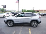 Used 2019 Jeep Cherokee Trailhawk w/ Cold Weather Group image 5