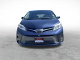 Used 2018 Toyota Sienna XLE image 2