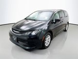 Used 2017 Chrysler Pacifica LX image 3