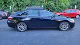Used 2017 Toyota Camry SE image 4