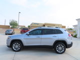 Used 2019 Jeep Cherokee Latitude Plus w/ Comfort/Convenience Group image 4