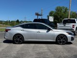 Used 2023 Nissan Altima 2.5 SR image 2