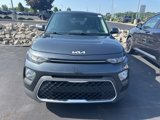 Used 2022 Kia Soul LX image 2