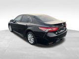 Used 2018 Toyota Camry SE image 3