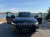 Used 2019 Jeep Cherokee Latitude Plus image 2
