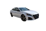 Used 2023 Nissan Altima 2.5 SR image 2