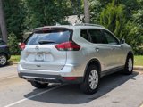 Used 2019 Nissan Rogue SV image 3