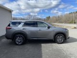 Used 2023 Nissan Pathfinder S image 6