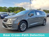 Used 2022 Chrysler Pacifica Touring-L image 4