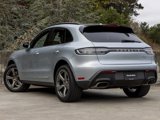 Certified 2022 Porsche Macan image 3