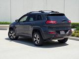 Used 2017 Jeep Cherokee Trailhawk image 4