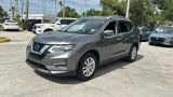 Used 2019 Nissan Rogue SV image 3