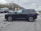 Used 2021 Nissan Rogue SV image 3