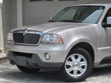 Used 2004 Lincoln Aviator Luxury image 2