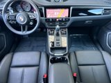 Certified 2025 Porsche Macan image 6