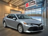 Used 2018 Toyota Camry LE image 3