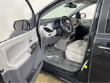 Used 2018 Toyota Sienna XLE image 2