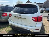 Used 2017 Nissan Pathfinder SV image 3