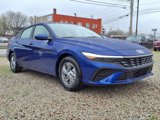 New 2025 Hyundai Elantra SE image 2