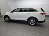 Used 2017 Kia Sorento LX w/ LX Convenience Package image 3