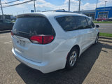 Used 2017 Chrysler Pacifica Touring-L Plus image 3