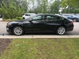 Used 2023 Chevrolet Malibu LT image 2