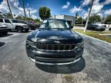 Used 2023 Jeep Grand Cherokee L Laredo image 2