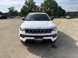 Used 2024 Jeep Compass Latitude image 3