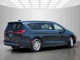 Used 2023 Chrysler Pacifica Touring-L image 4