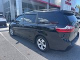 Used 2019 Toyota Sienna LE w/ LE Preferred Package image 6
