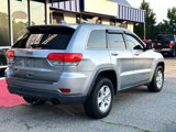 Used 2017 Jeep Grand Cherokee Laredo image 3