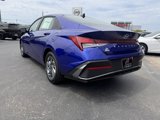 Used 2024 Hyundai Elantra SEL image 3