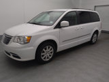 Used 2016 Chrysler Town & Country Touring image 2
