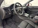 Certified 2024 Porsche Macan image 4