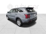 Used 2023 Kia Sorento LX image 3