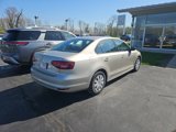 Used 2016 Volkswagen Jetta S image 4