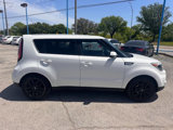 Used 2017 Kia Soul + image 5