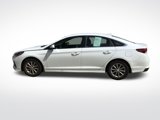 Used 2018 Hyundai Sonata SE w/ Winter Weather Package image 2