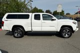 Used 2016 Toyota Tacoma TRD Sport image 3
