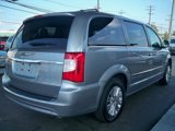 Used 2015 Chrysler Town & Country Touring-L w/ Driver Convenience Group image 3